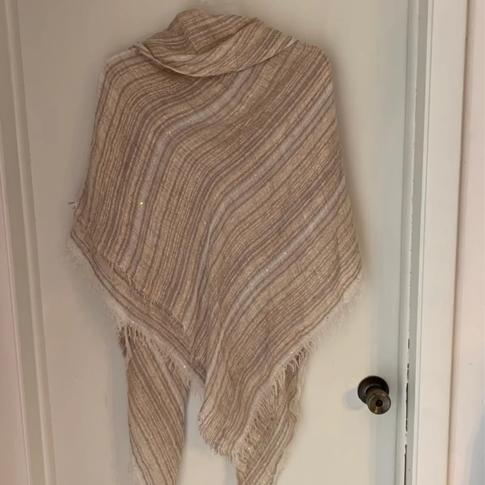 Wrap - Picture 2 of 4